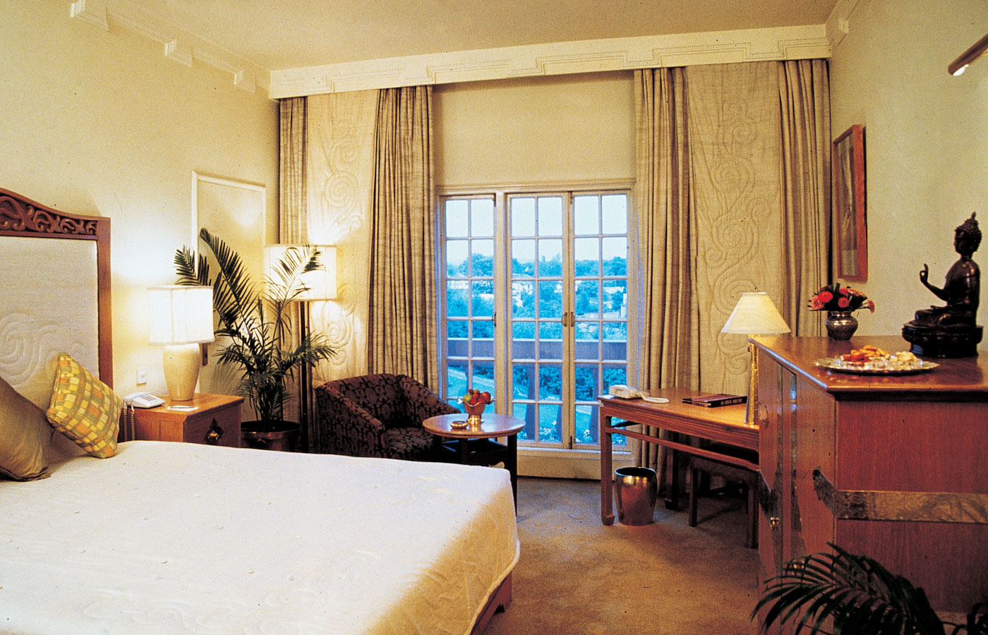 Club Shangri-La Executive Rooms