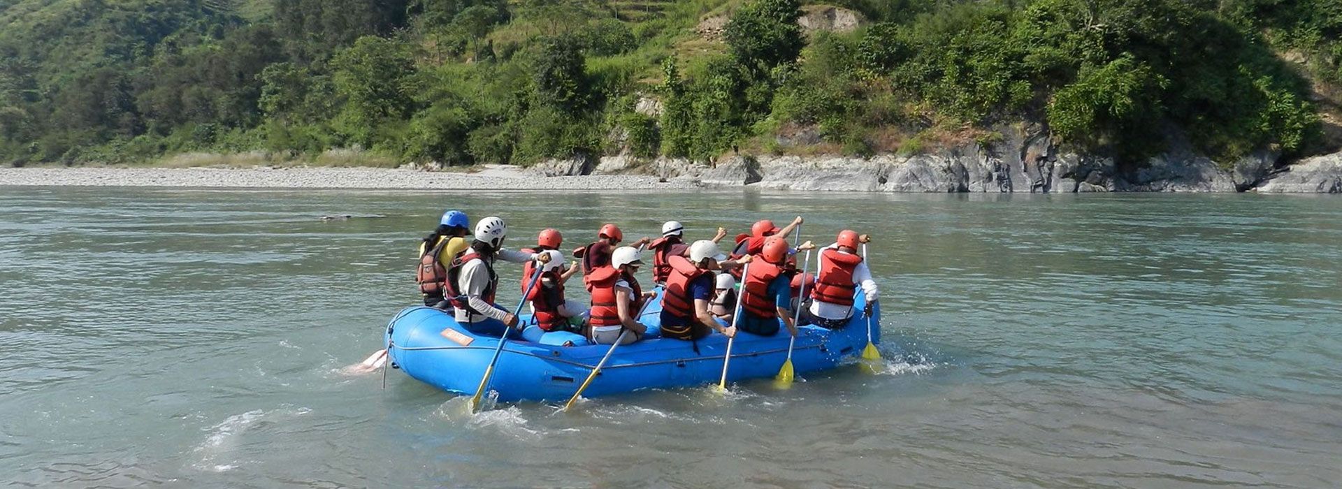 Rafting at river 